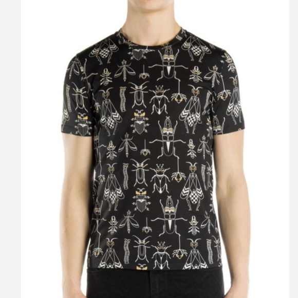 FENDI SÚPER BUGS T-SHIRT SIZE LARGE BRAND NEW - Picture 1 of 6